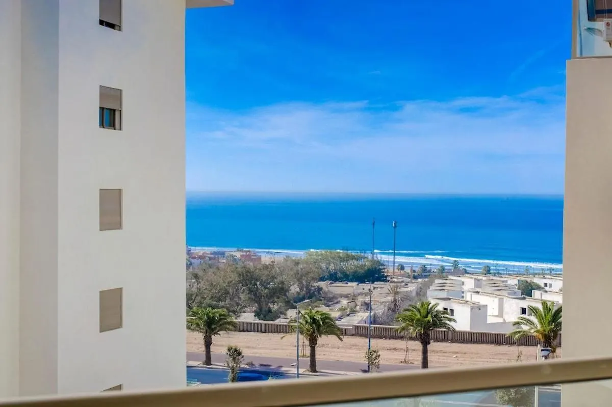 Chic & Cozy Sea View Apartment location